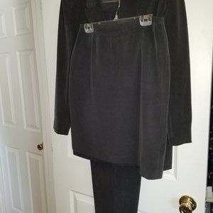 Chaus Charcoal Gray 3 piece Silk Suit size 12